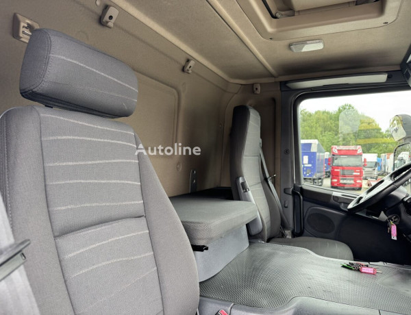 Ciężarówka furgon Scania P320 RETARDER WINDA Import France