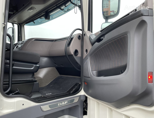 Ciągnik siodłowy DAF XF 106 480 RETARDER NEW TIRES only 360tys.km!!!